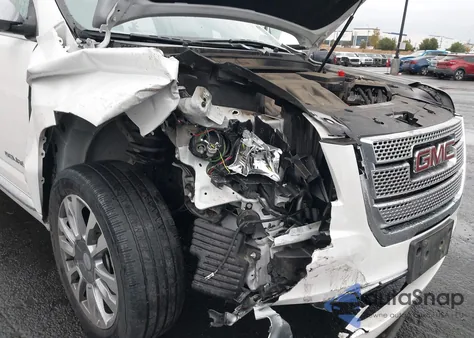 2016 GMC Terrain Denali z USA, uszkodzony, nr VIN 2GKFLRE38G6257924